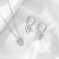Conjunto Just Love - Colar + Brinco de Coração - Compre o Colar e GANHE OS BRINCOS