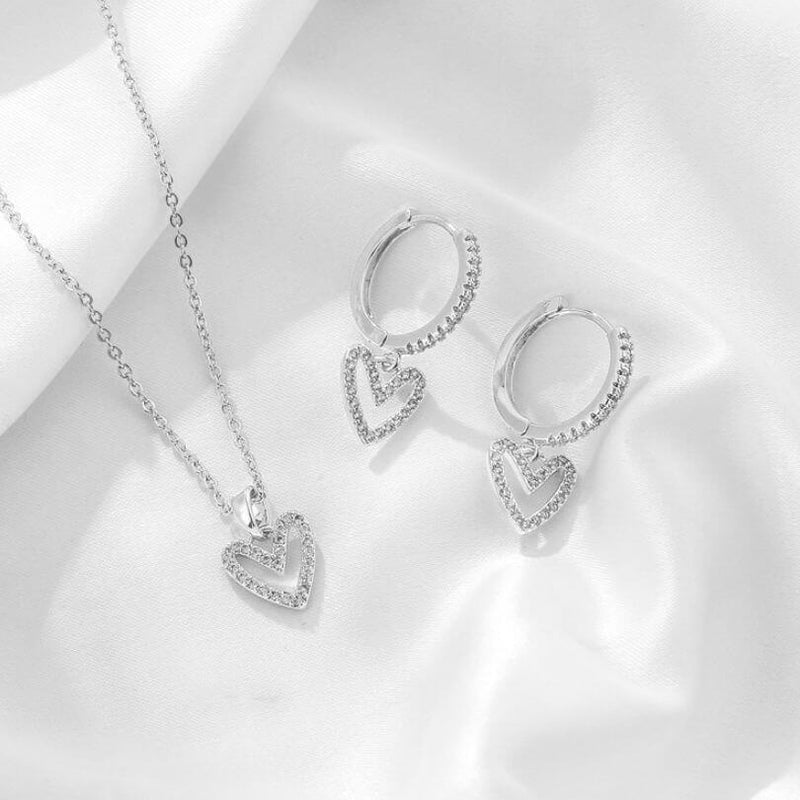 Conjunto Just Love - Colar + Brinco de Coração - Compre o Colar e GANHE OS BRINCOS