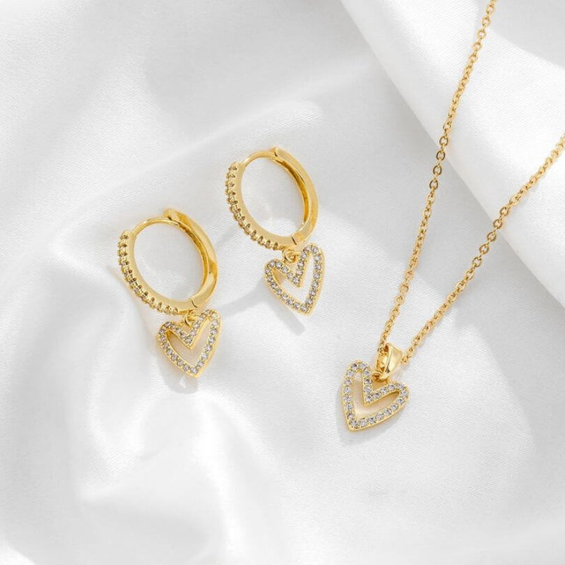 Conjunto Just Love - Colar + Brinco de Coração - Compre o Colar e GANHE OS BRINCOS